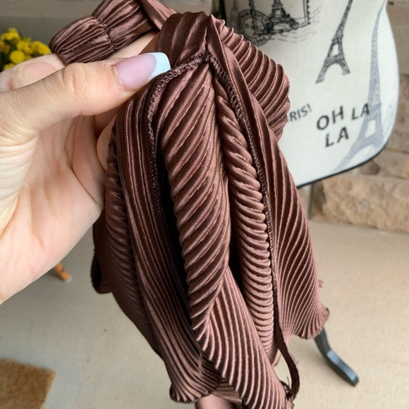 Trendy Brown Matching Pant Long Sleeve Button Up Set Women’s Size Small/Medium - Picture 3 of 11